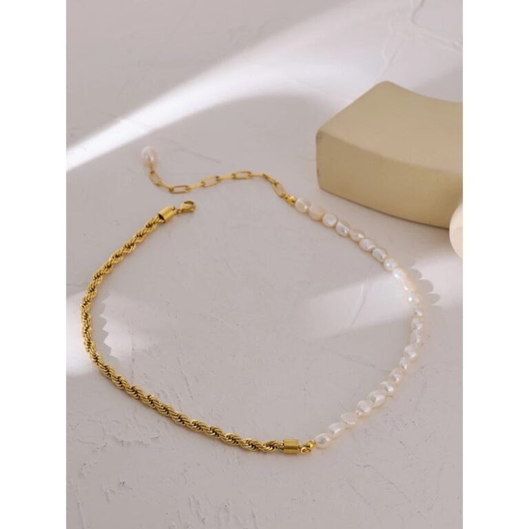 Gold and Pearl Necklace - Image 2